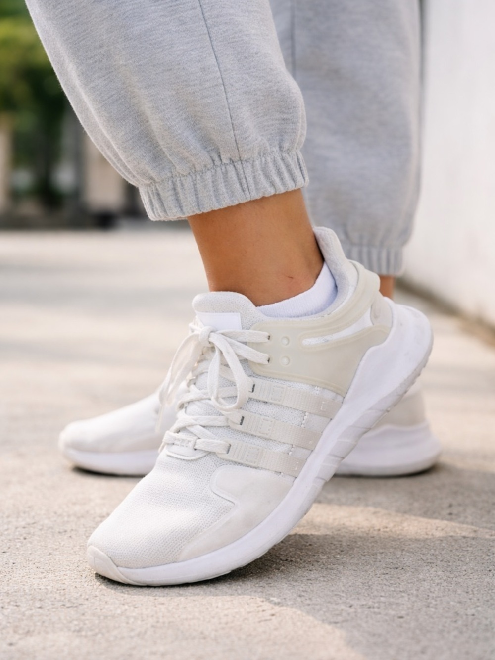 Adidas Youth ADV 91-16 White Athletic Sneakers Size 4